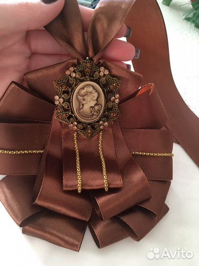 Галстук с камеей