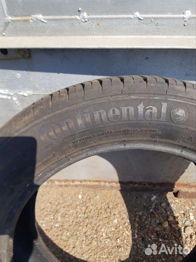 Continental ContiPremiumContact 2 215/55 R17 94V