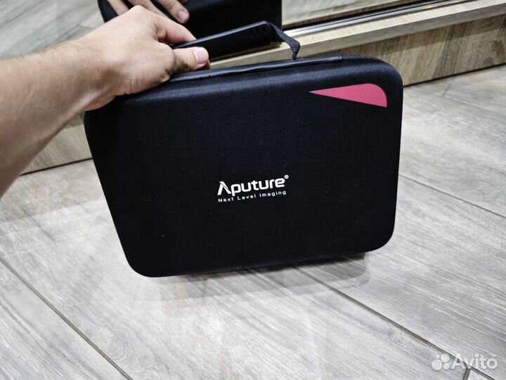 Накамерный монитор Apature VS-2 FineHD