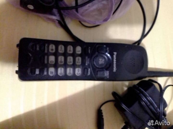 Радиотелефоны рабочие и ещё 2 от тел.сети.за все