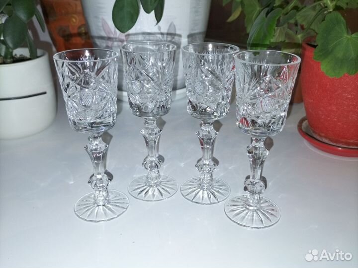 Хрустальные рюмки на ножке СССР 4 шт