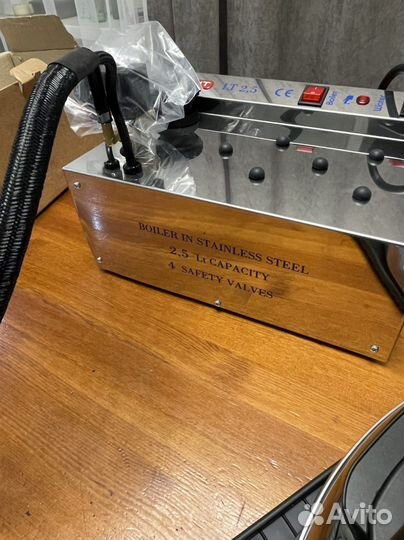 Парогенератор с утюгом Lelit PS 05