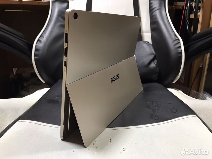 Планшетобук Asus Transformer 3 Pro