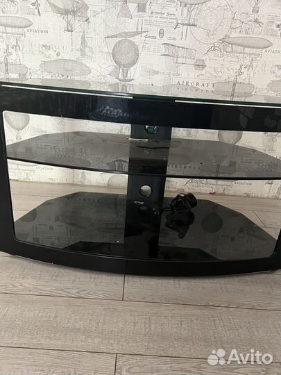 Столик для телевизора