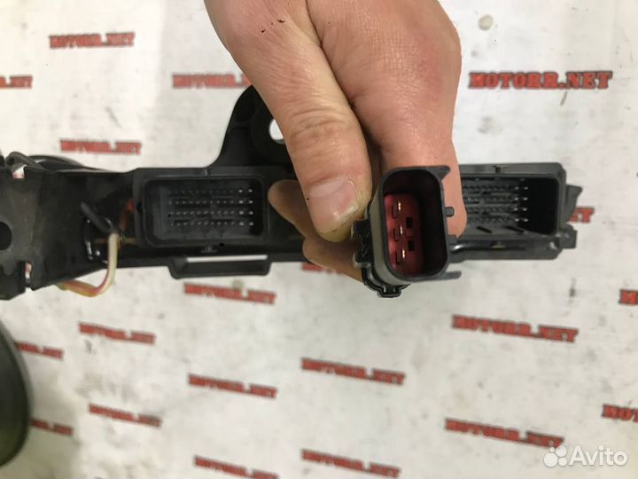 Коммутатор для снегохода Summit 850