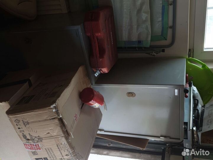 Сейф, ящик для документов