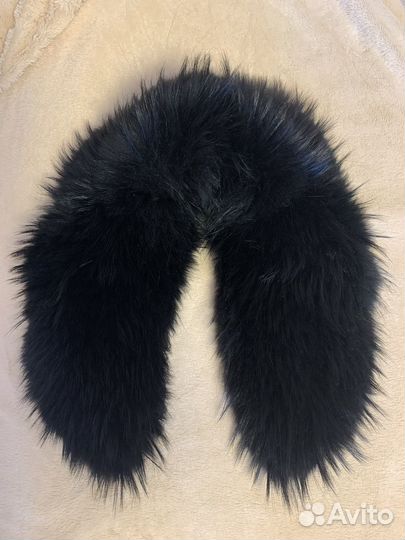 Воротник из меха тонированной чернобурки