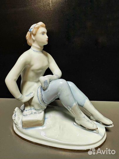 Статуэтка фигуристка лфз