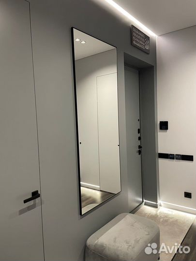 Зеркало в прихожую в раме