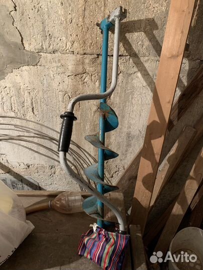 Ледобур для рыбалки