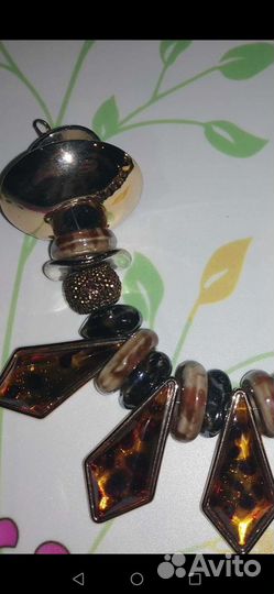 Подвеска к шарфу на карабинах