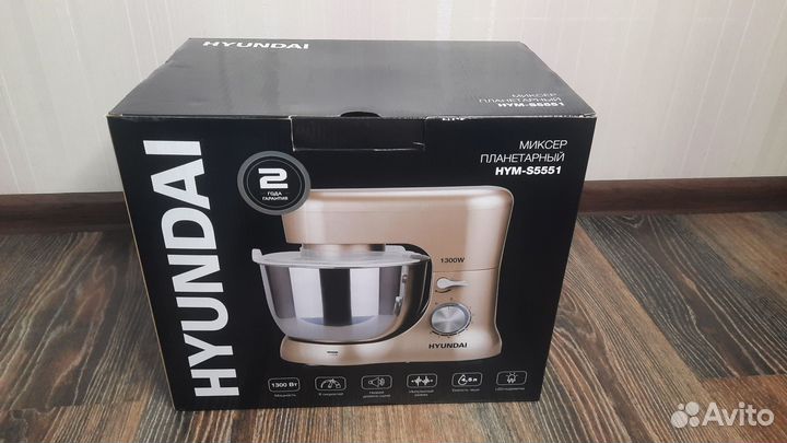 Миксер планетарный Hyundai HYM-S5551