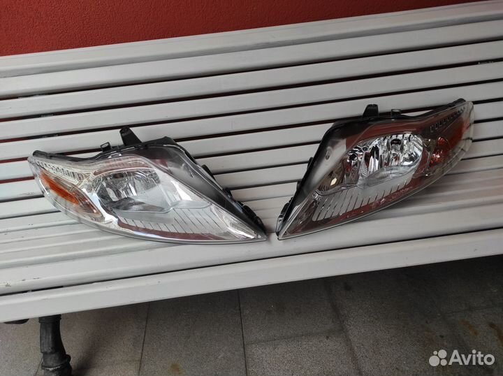 Фара левая и правая Ford Mondeo 2012