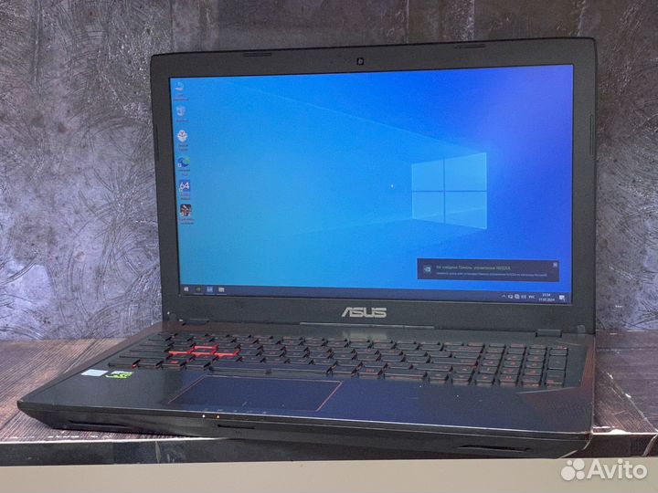 Игровой ноутбук Asus I5-7300HQ/GTX 1050/RAM 4GB/SS