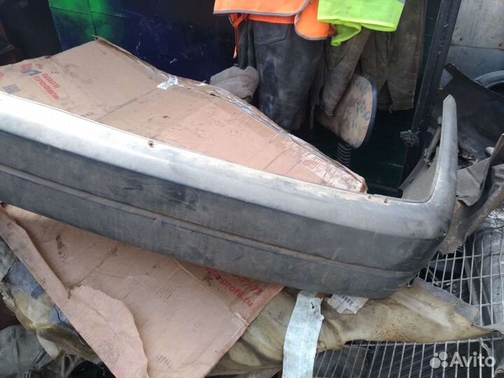 Volkswagen пассат б3(седан) бампер задний