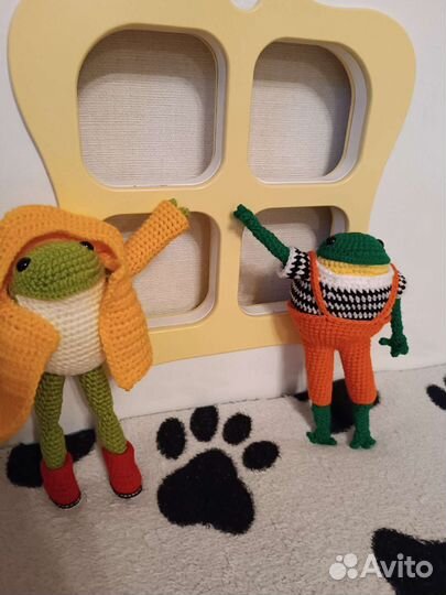 Мистер Лягуш, вязаная игрушка, лягушка