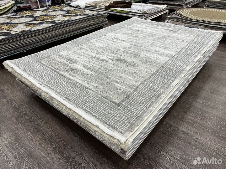 Ковер 2х3м новый