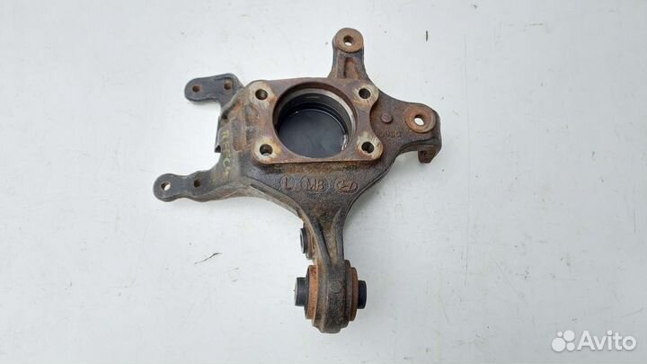 Кулак задний левый Kia Ceed1 ED