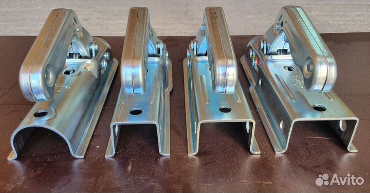 Замок дышла на легковой прицеп