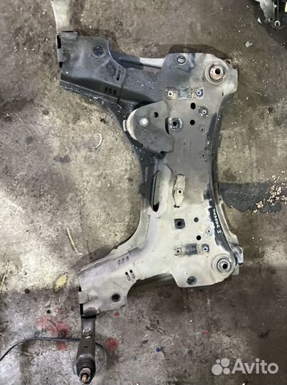 Подрамник передний Renault Megane 3 меган