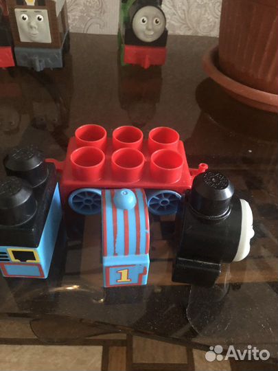 Паровозы-конструкторы Томас