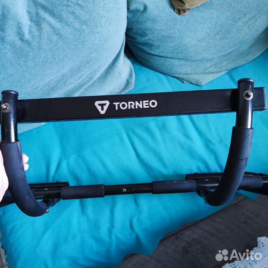 Турник дверной накладной Torneo