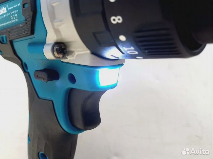 Шуруповерт для ледобура Makita 120 Нм, 2 АКБ