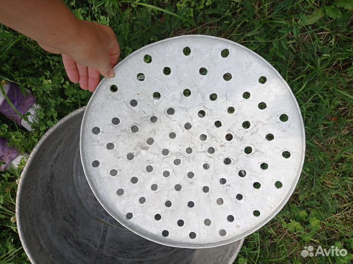 Бак с крышкой