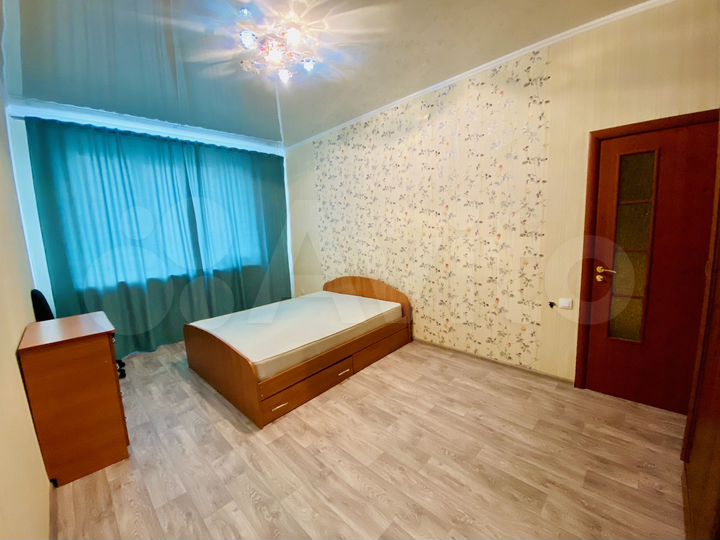 2-к. квартира, 64 м², 3/3 эт.