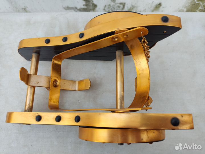 Подставка под шампанское