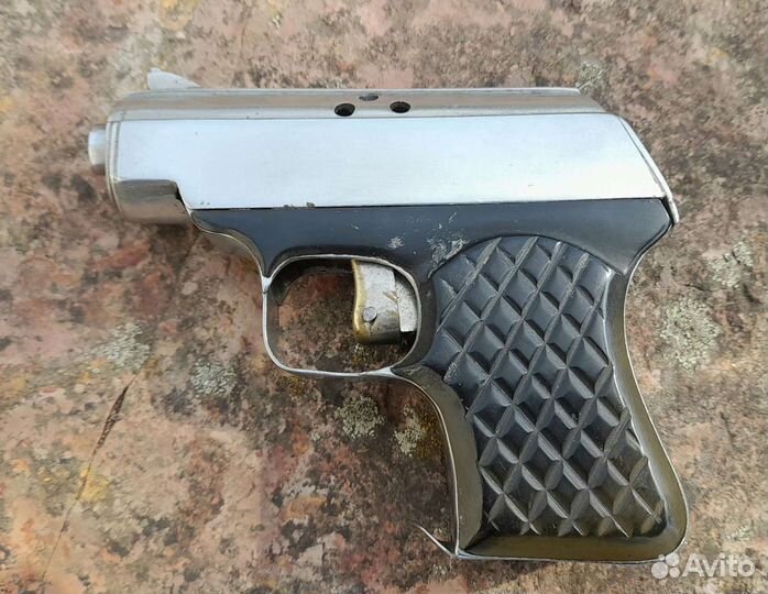 Зажигалка. Неисправная. Под ремонт