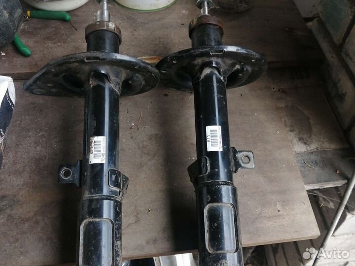 Стойки Toyota camry 40