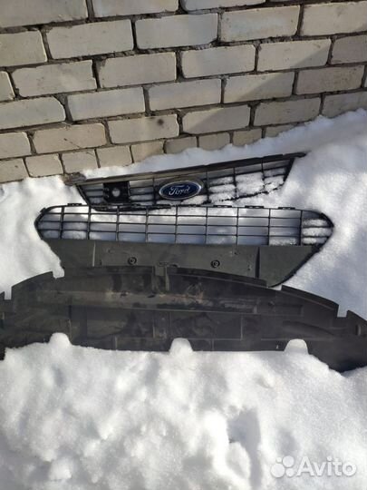 Решетка радиатора ford focus в сборе