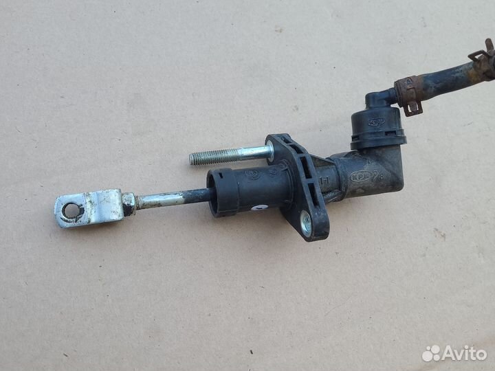 Главный цилиндр сцепления Kia Spectra 2001-2011