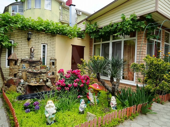 Комната 25 м² в > 9-к., 3/3 эт.