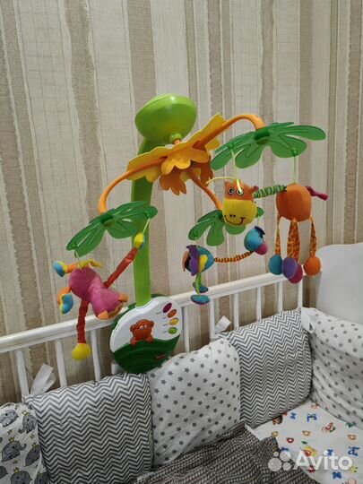 Музыкальный Мобиль на кроватку tiny love