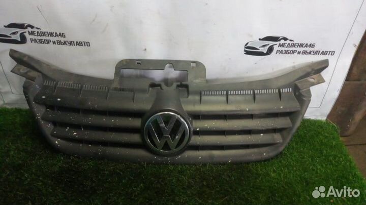 Решетка радиатора Volkswagen Caddy 3 минивен 1.9