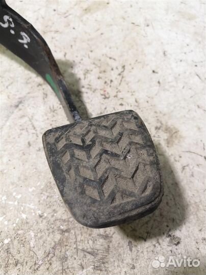 Педаль сцепления Тойота Королла Е120