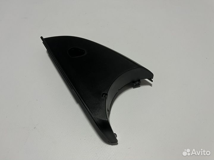 Левая нижняя крышка зеркала Mercedes W212 W204