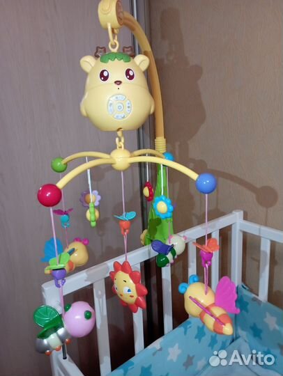 Мобиль на кроватку с проектором и ночником