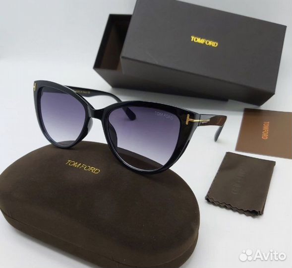 Солнцезащитные очки Tom Ford