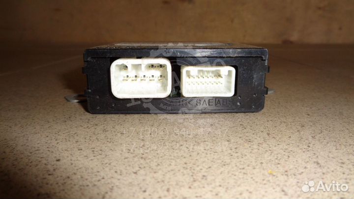 Блок электронный Lexus RX 300/330/350/400h (XU30)