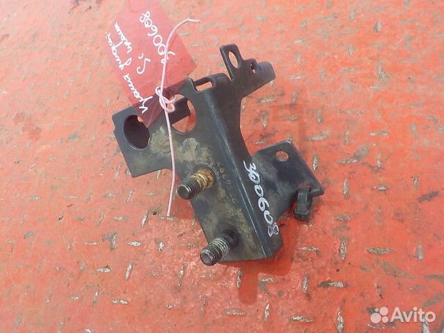 Кронштейн крана стояночного тормоза Scania