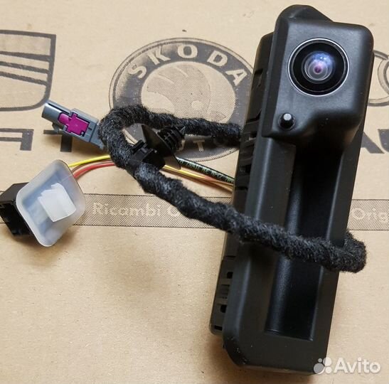 Камера с омывателем Skoda Rapid 5ja827566 Новая