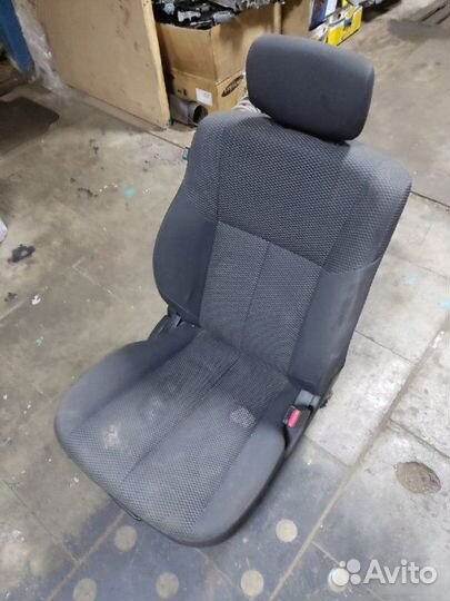 Сиденье переднее правое Mitsubishi Galant 9