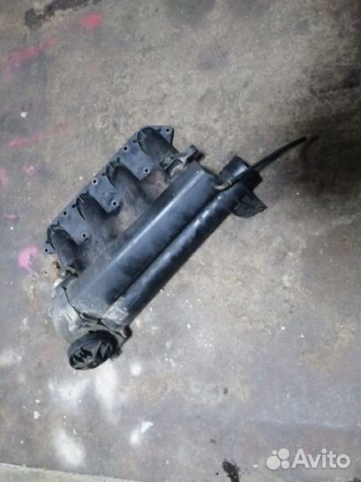 Коллектор впускной Mercedes-Benz Vito W638