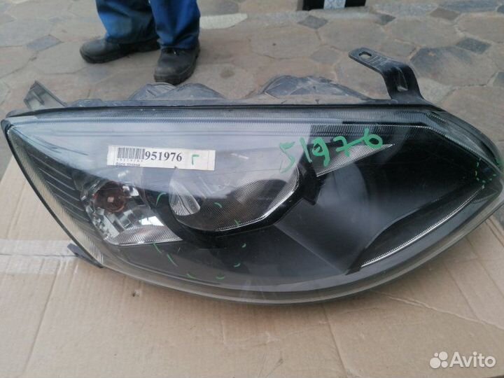 Фара передняя правая LADA Калина