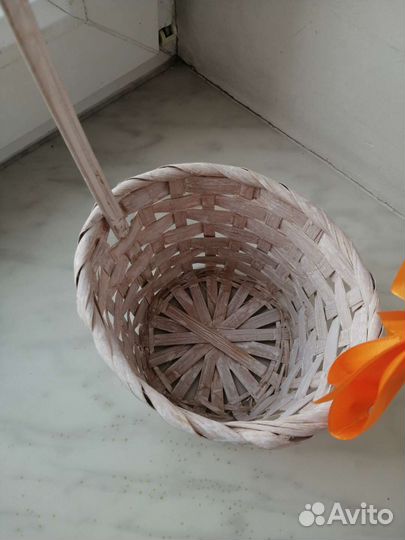 Плетеная корзинка