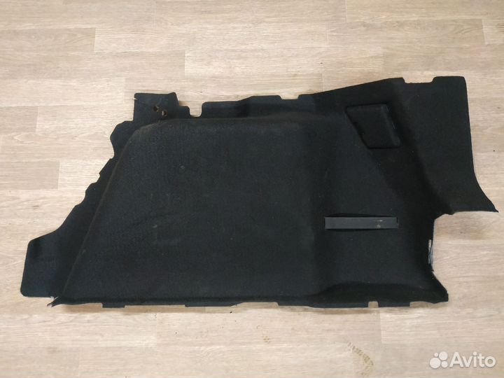 Обшивка багажника левая Ford Focus III 2011-2019