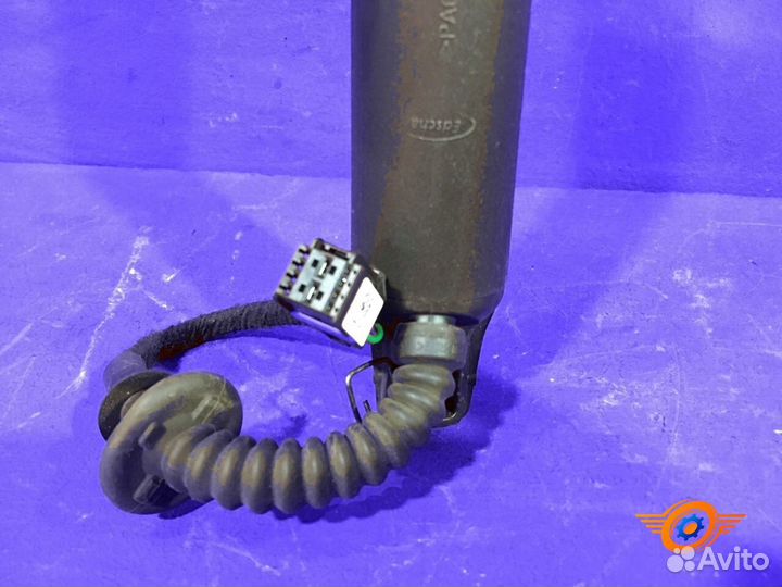 Амортизатор багажника Kia Sorento 3 (Um) Prime SUV